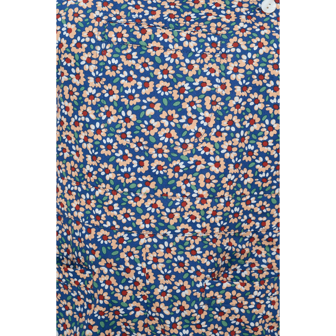 Blue Chamomile Flower Shortall
