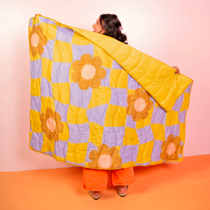 Funky Daisy Puffy Blanket