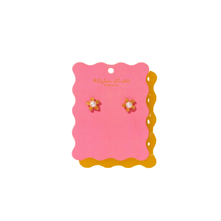 Kali Pearl Flower Stud
