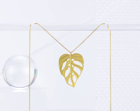 Monstera Adansonii Neckace