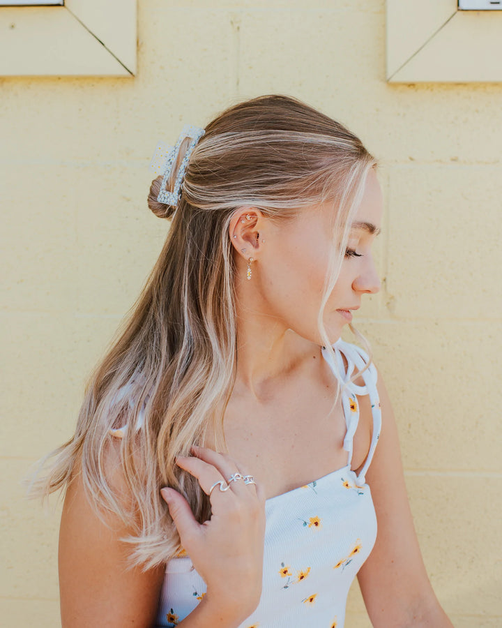 Clear Daisy Hair Claw