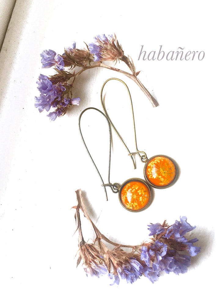 Queen Anne's Lace Small Resin Drop Earrings