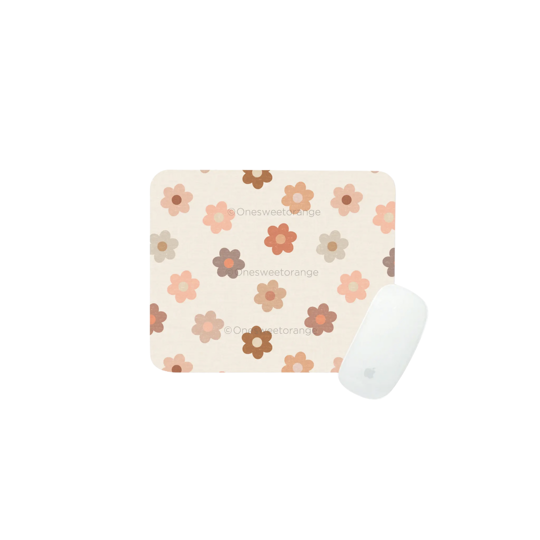 Cream Daisy Floral Rectangular Mouse Pad