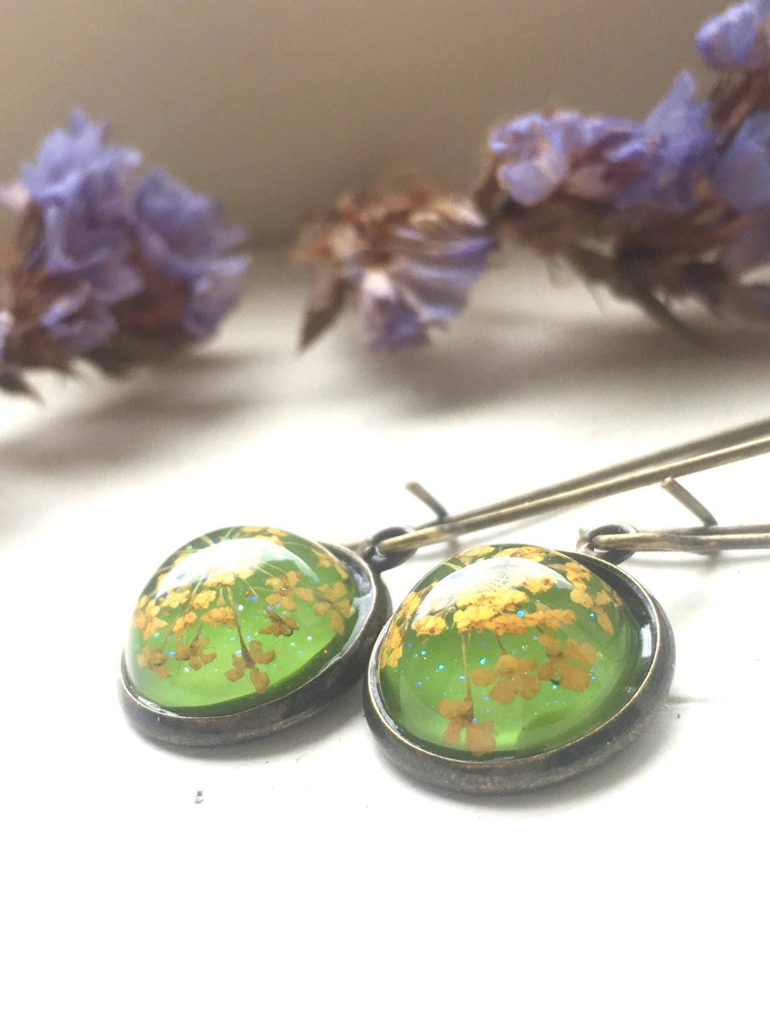 Queen Anne's Lace Small Resin Drop Earrings