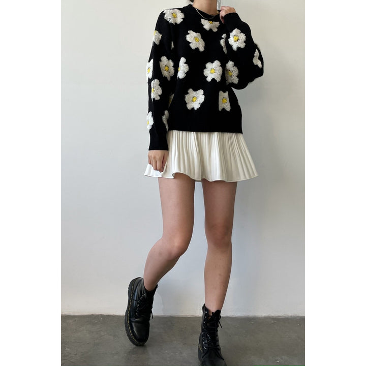Daisy Print in Teddy Sweater