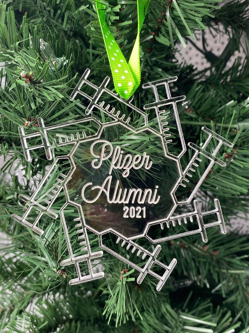 2021 COVID-19 Shot Alumni Vaccine Ornament